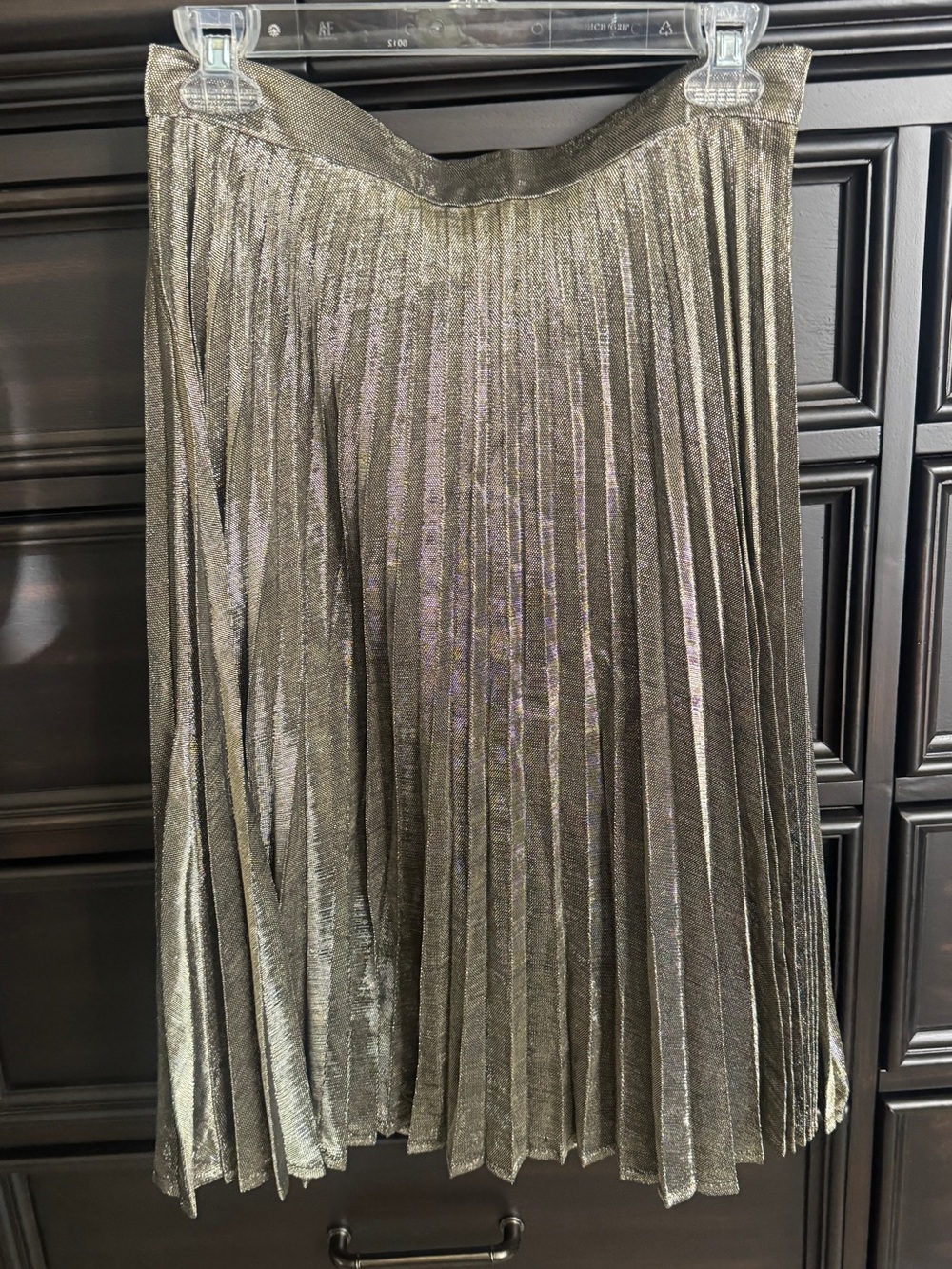 Metallic Pleated Midi Skirt - Shimmering Silver